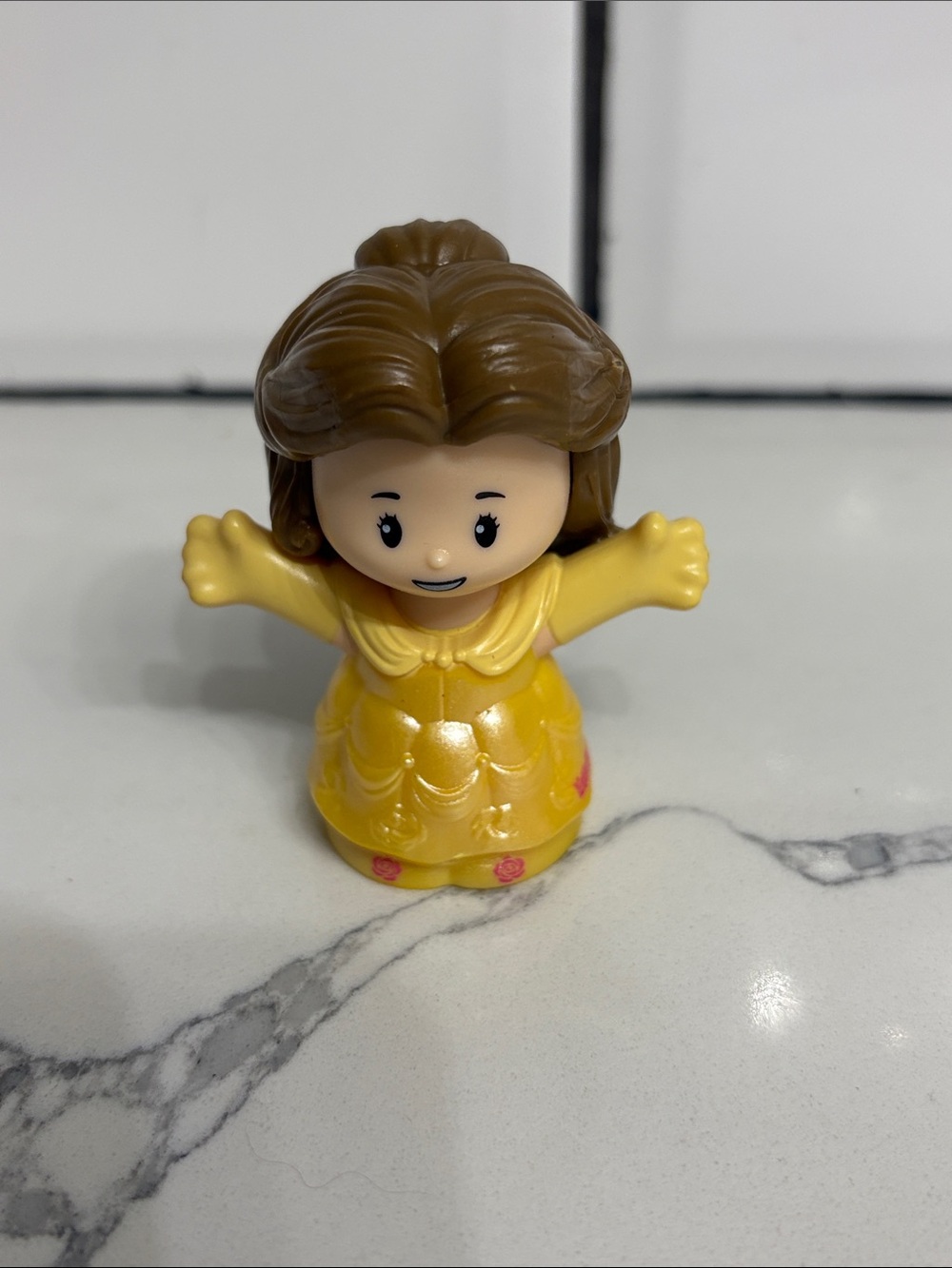 Little People Belle 2022